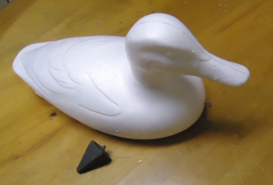 DUCK DECOY WITH WEIGHT AND TETHER ATTACHMENT